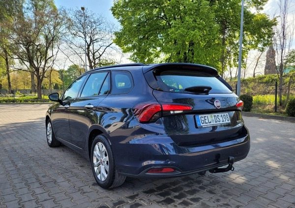 Fiat Tipo cena 44900 przebieg: 156000, rok produkcji 2018 z Olsztynek małe 232